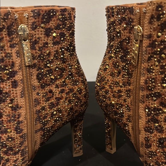 Elegant Brown Studded Ankle Boots NWO Box, Size 7.5 - Picture 6 of 8